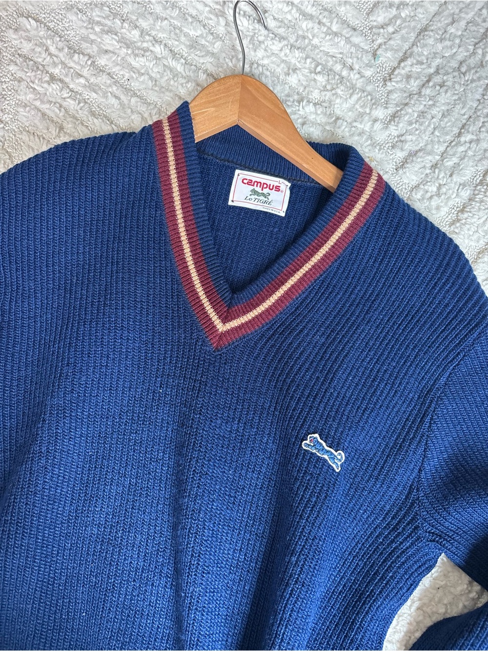 Vintage le tigre classy retro sweater